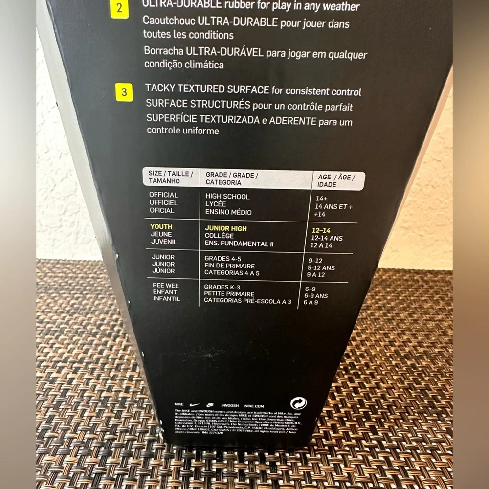 Nike Spin Football Youth Kids Junior High Orange/Black - Picture 8 of 10